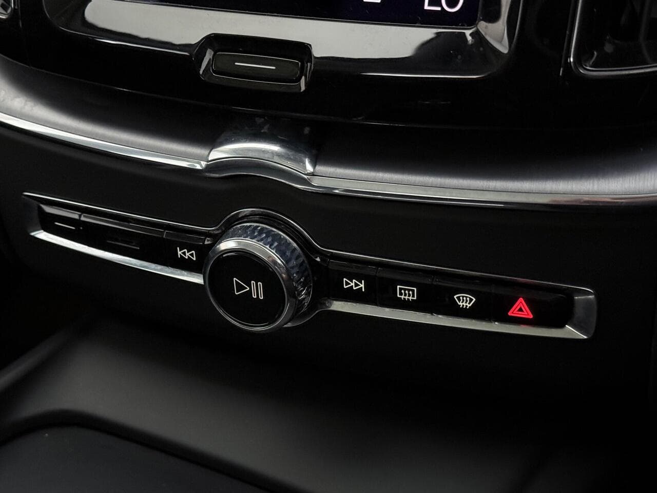 Volvo XC60 thumbnail Misc Controls
