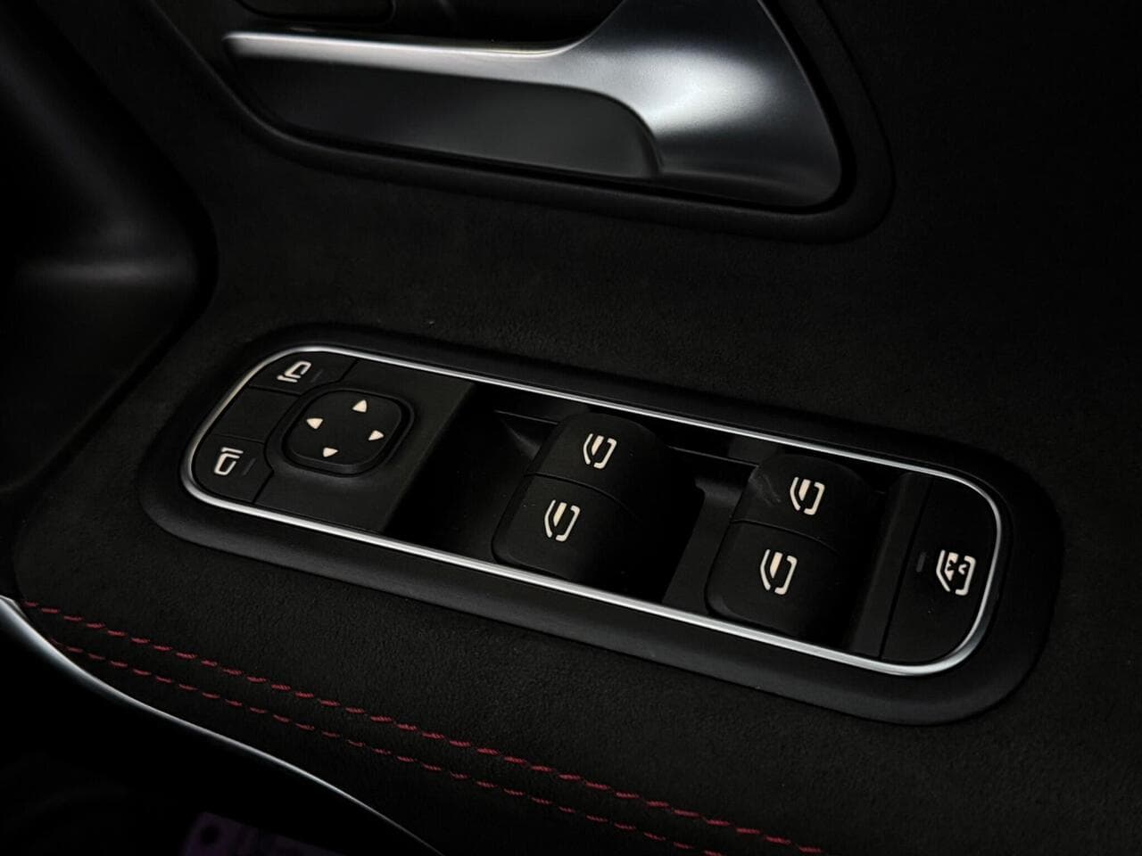 Mercedes-Benz A Class thumbnail Misc Controls