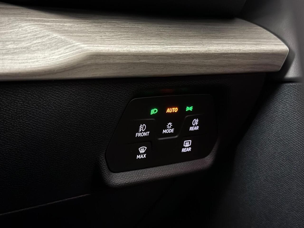 SEAT Leon thumbnail Misc Controls