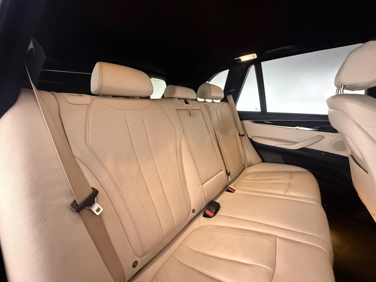 BMW X5 thumbnail Seats Rear
