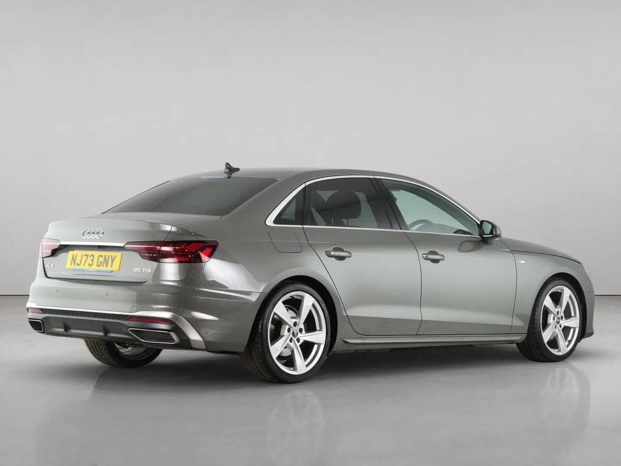 Audi A4 thumbnail Rear Right