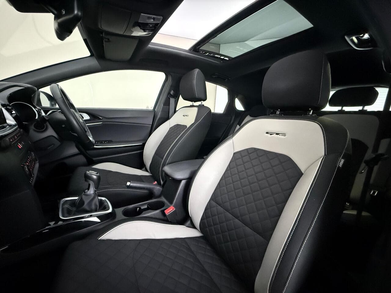 Kia Ceed thumbnail Seat Front Passenger