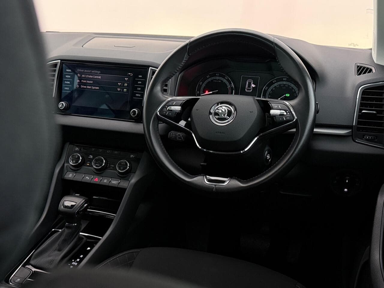 Skoda Karoq thumbnail Steering Wheel