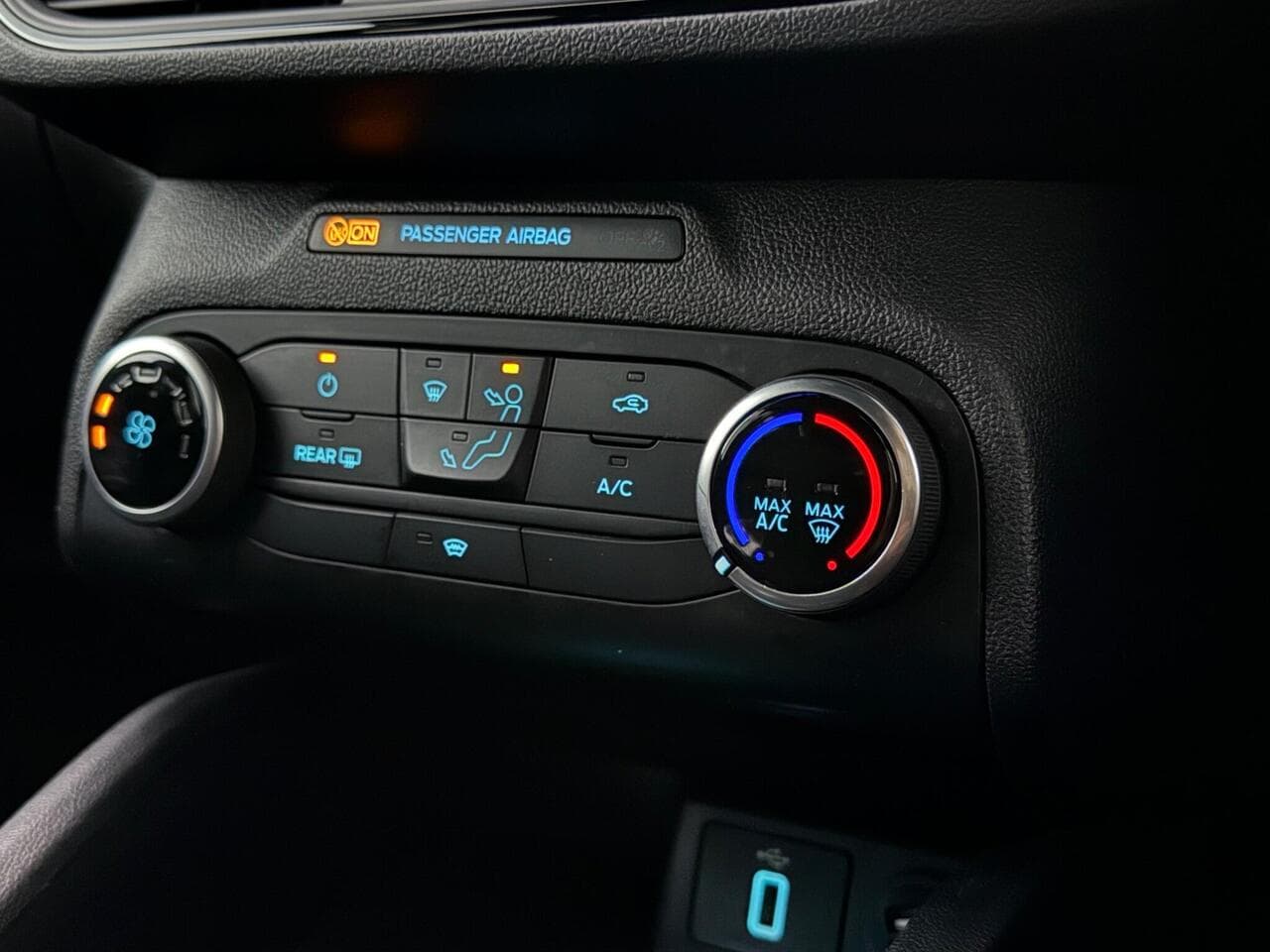 Ford Focus thumbnail Misc Controls