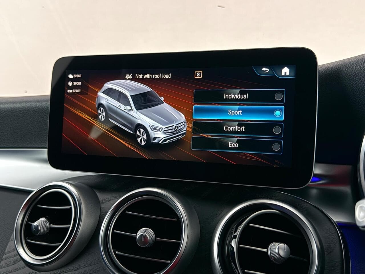 Mercedes-Benz GLC thumbnail Infotainment System