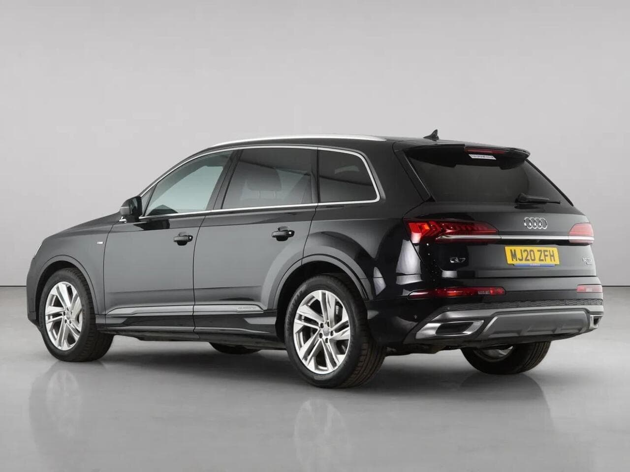 Audi Q7 thumbnail Rear Left
