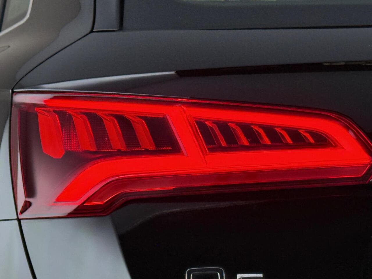Audi Q5 thumbnail Lights Rear