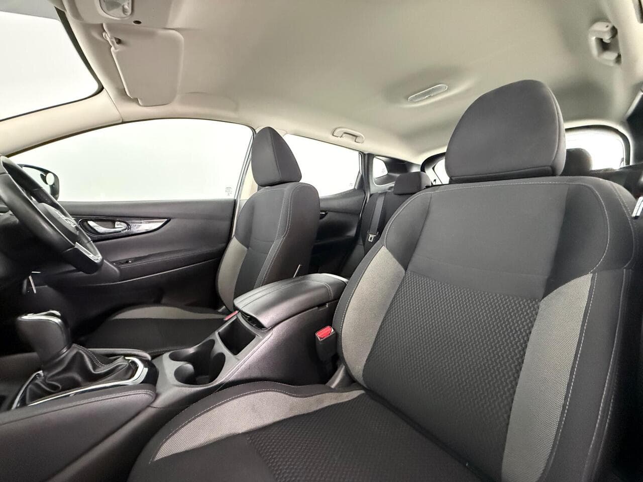 Nissan Qashqai thumbnail Seat Front Passenger