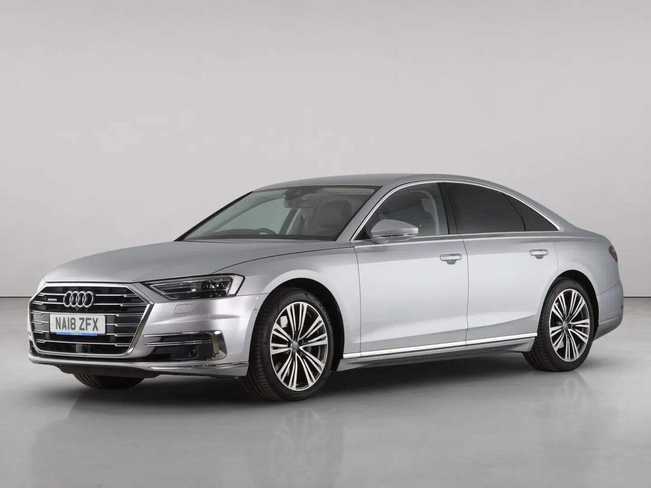 Audi A8 thumbnail Front Left