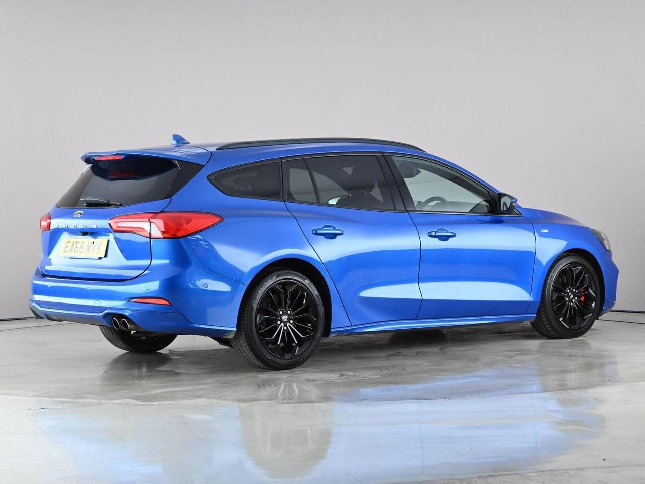 Ford Focus thumbnail Rear Right