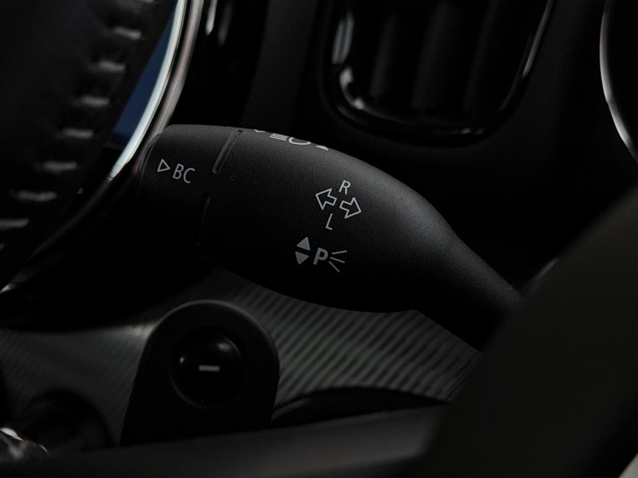 MINI Countryman thumbnail Misc Controls