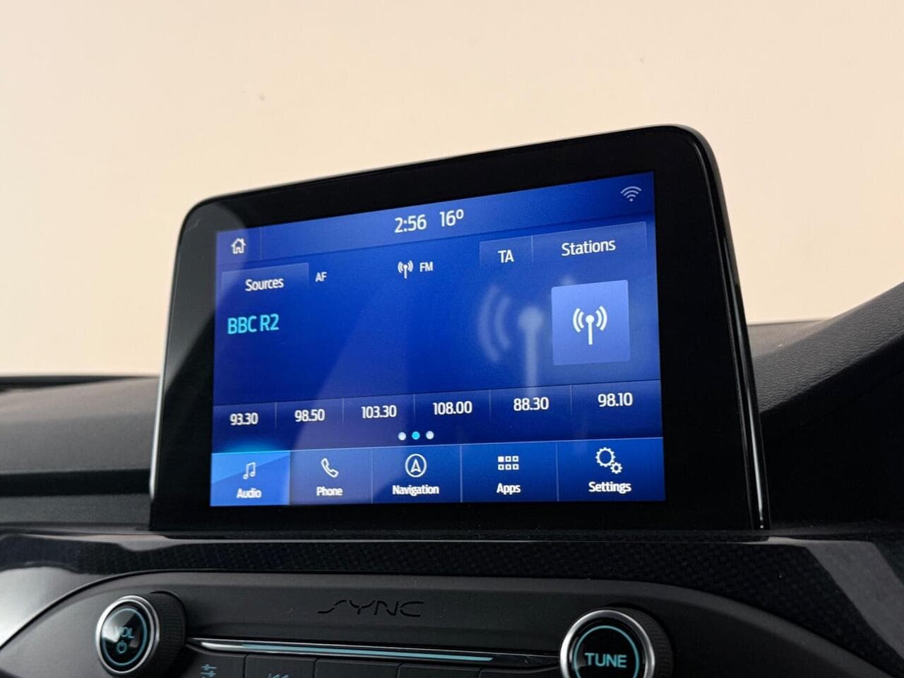 Ford Focus thumbnail Infotainment System
