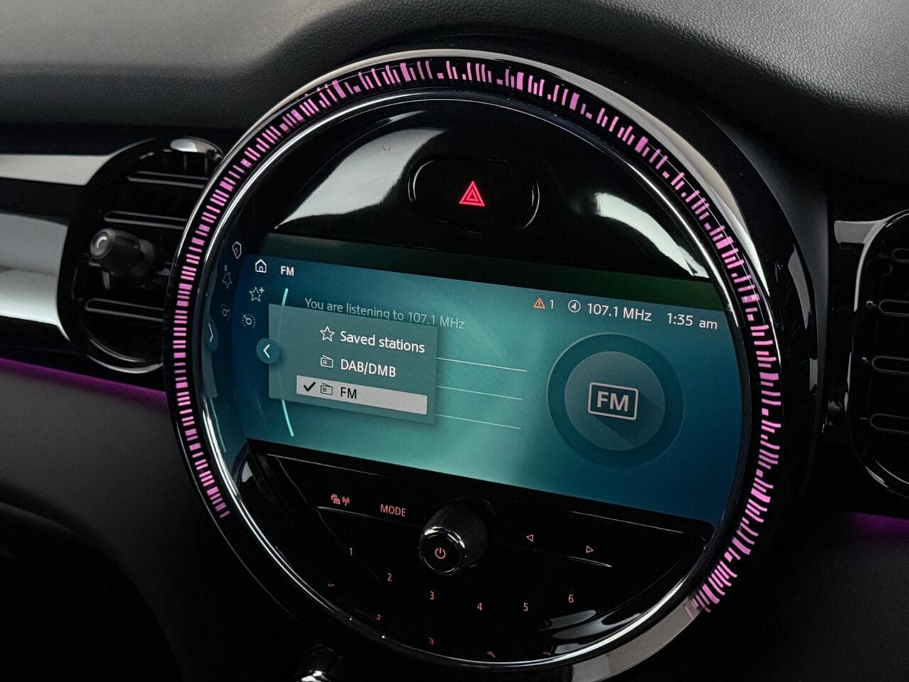 MINI Hatch thumbnail Infotainment System
