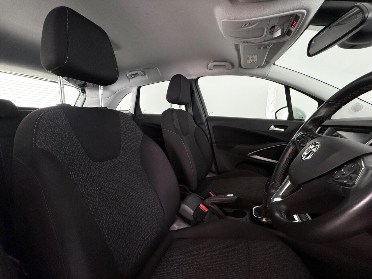 Vauxhall Crossland X thumbnail Seat Driver