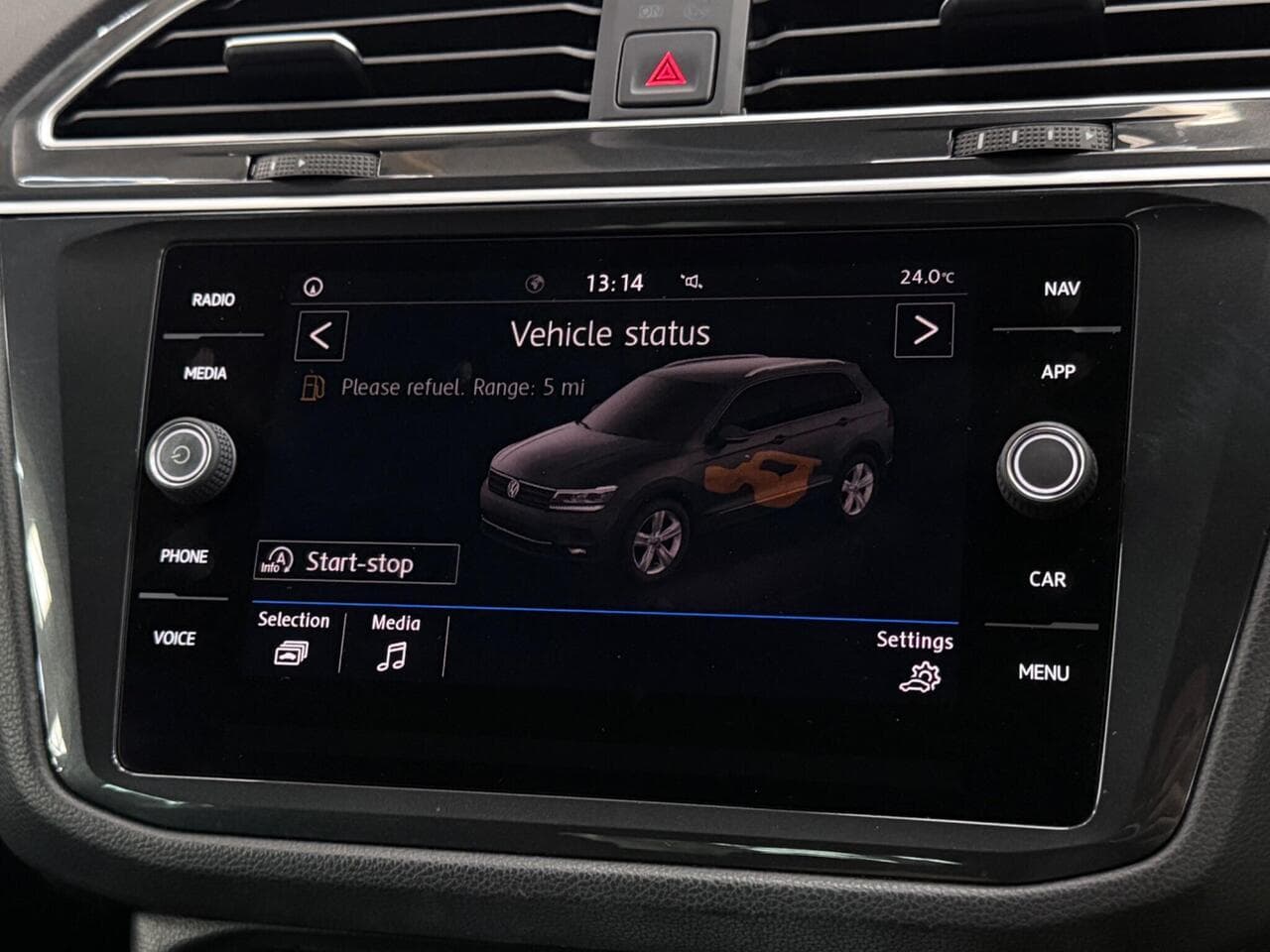 Volkswagen Tiguan thumbnail Infotainment System