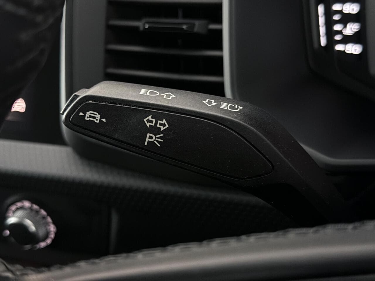 Audi A1 thumbnail Misc Controls