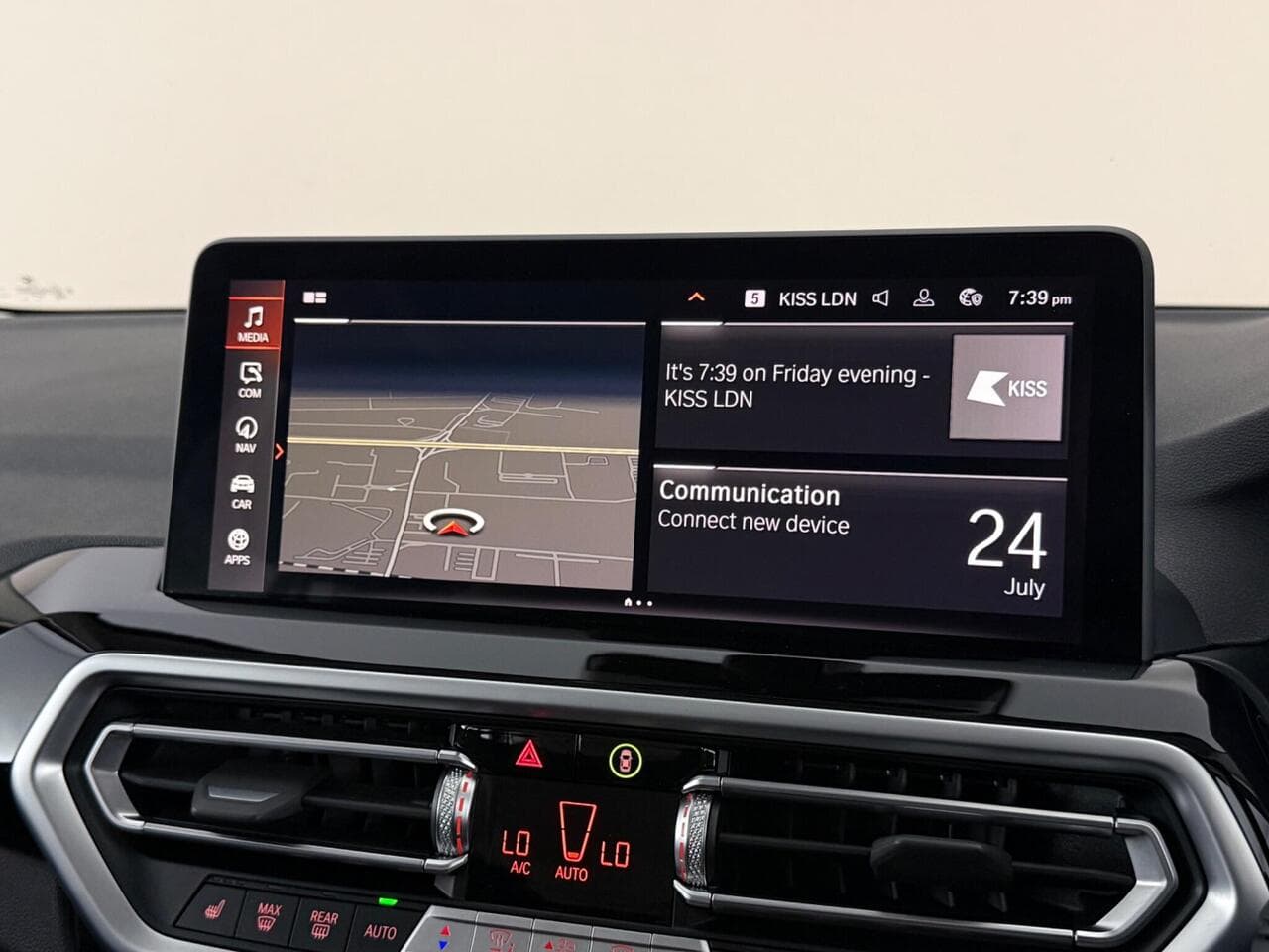 BMW X3 thumbnail Infotainment System
