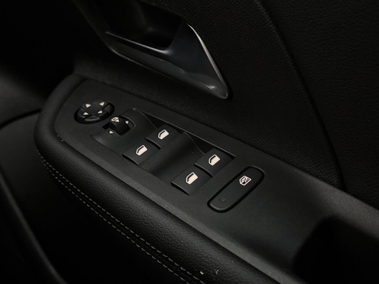 Vauxhall Mokka thumbnail Misc Controls