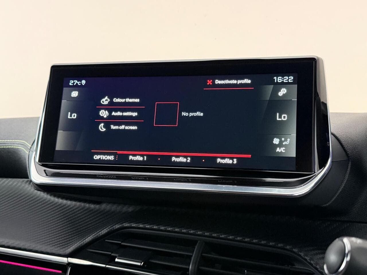 Peugeot 2008 thumbnail Infotainment System
