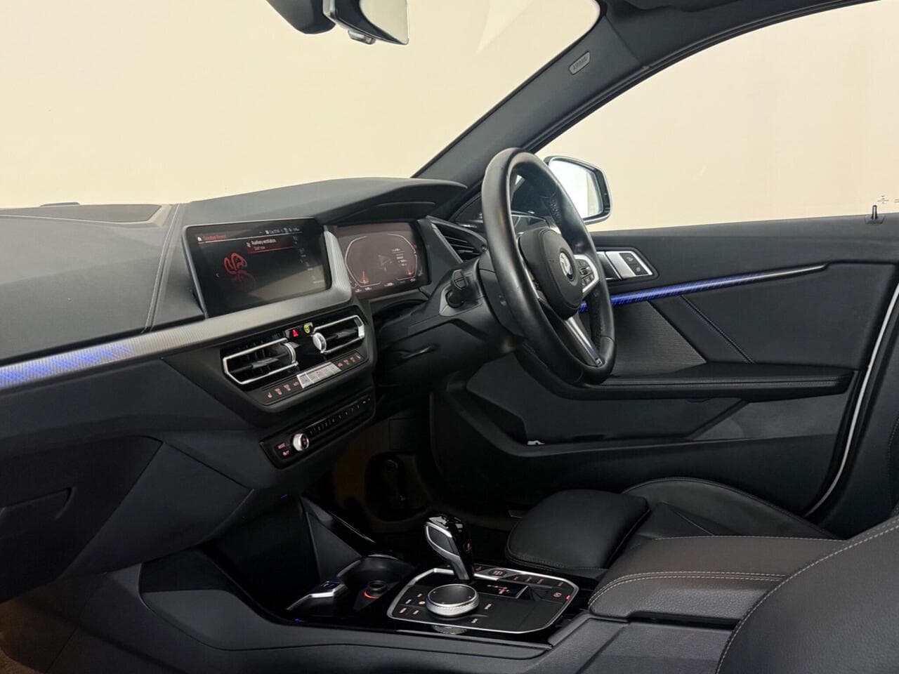 BMW 1 Series thumbnail Interior Front