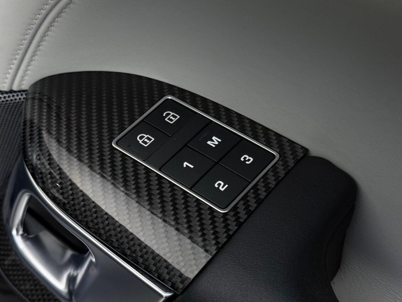 Land Rover Range Rover Sport thumbnail Misc Controls