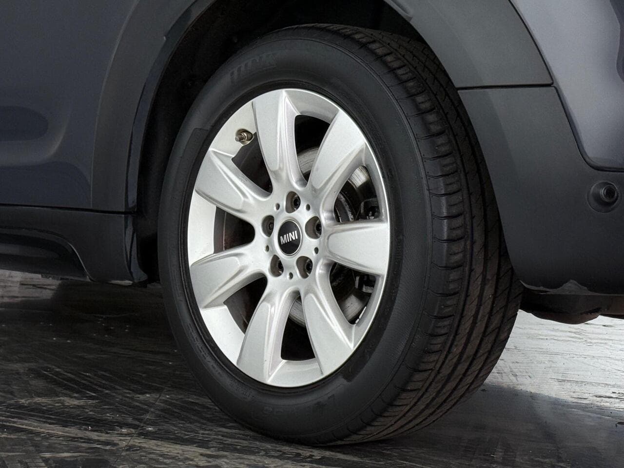 MINI Countryman thumbnail Wheel
