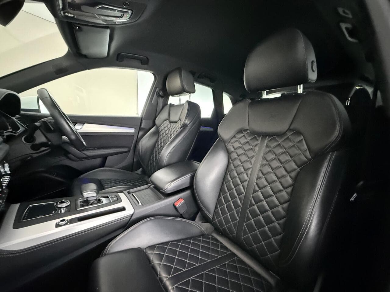 Audi Q5 thumbnail Seat Front Passenger