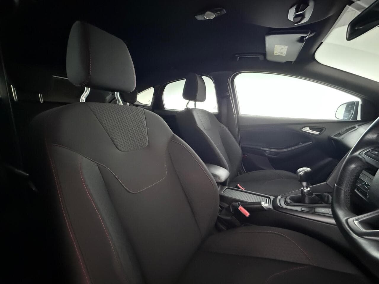 Ford Focus thumbnail Seat Driver