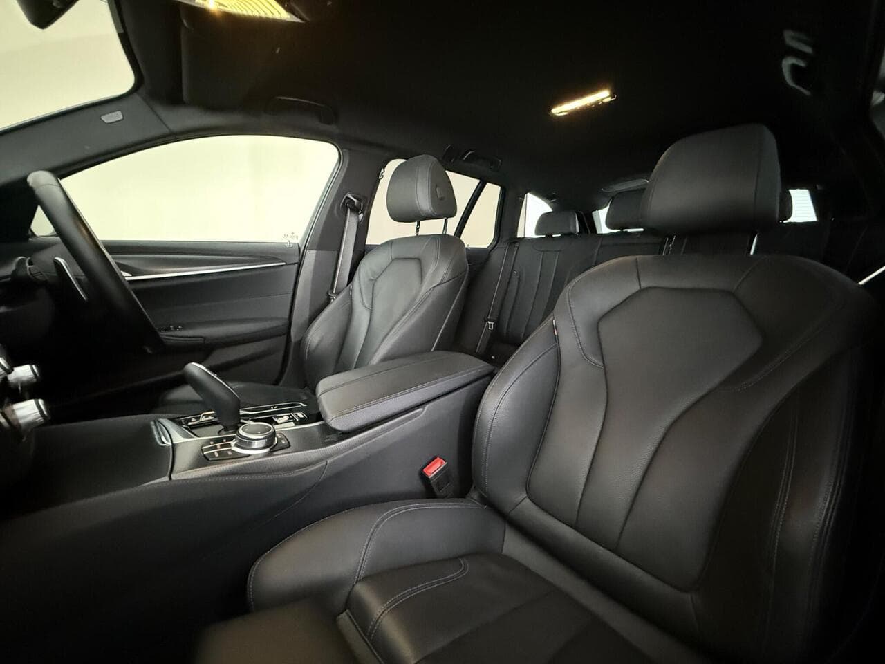 BMW 5 Series thumbnail Seat Front Passenger