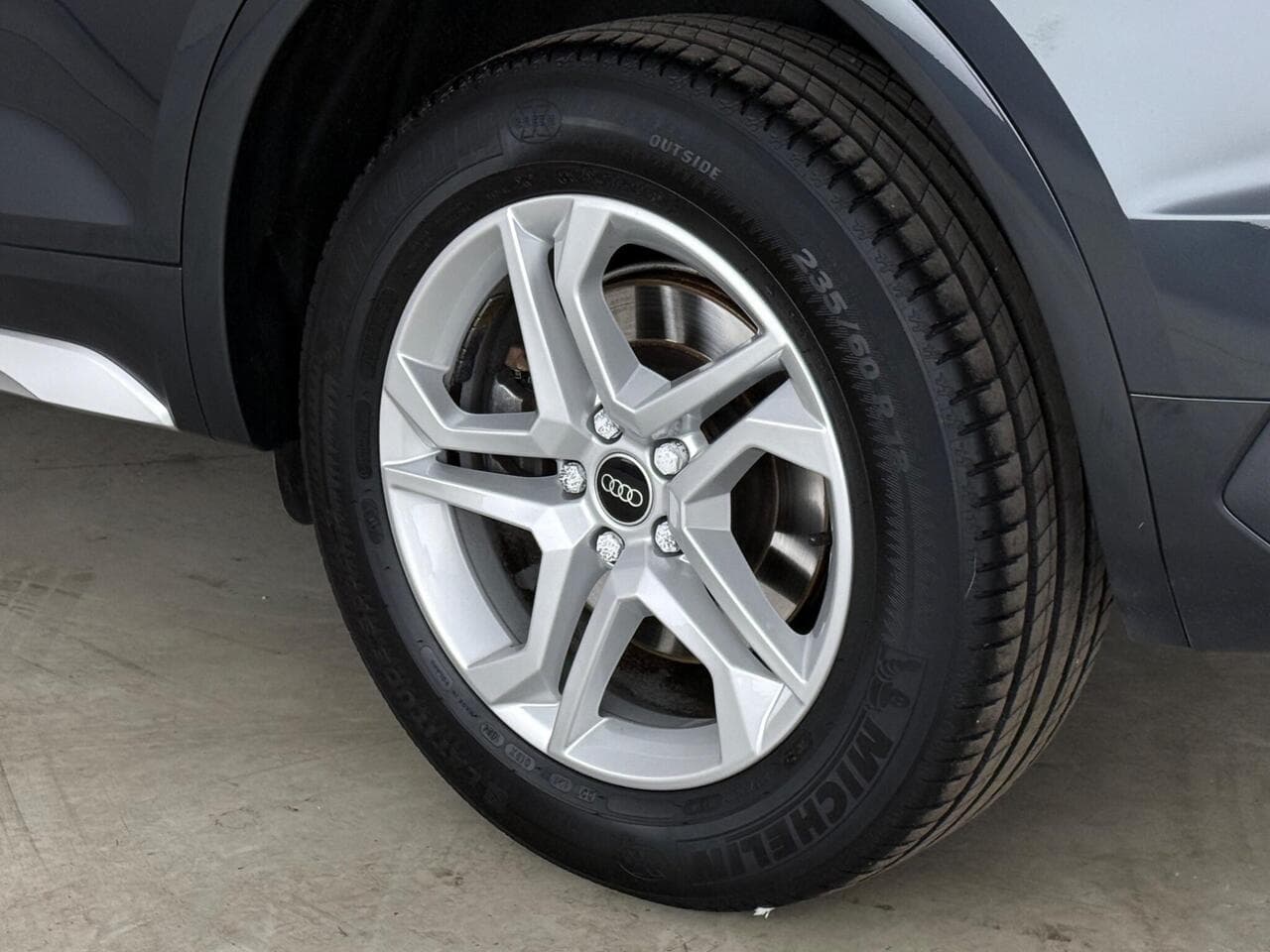 Audi Q5 thumbnail Wheel