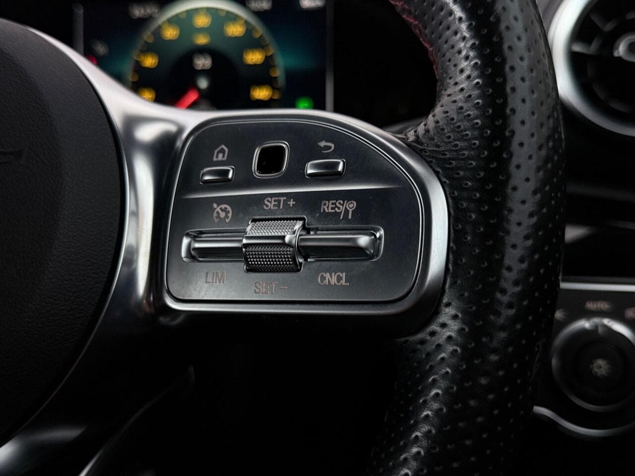 Mercedes-Benz A Class thumbnail Misc Controls