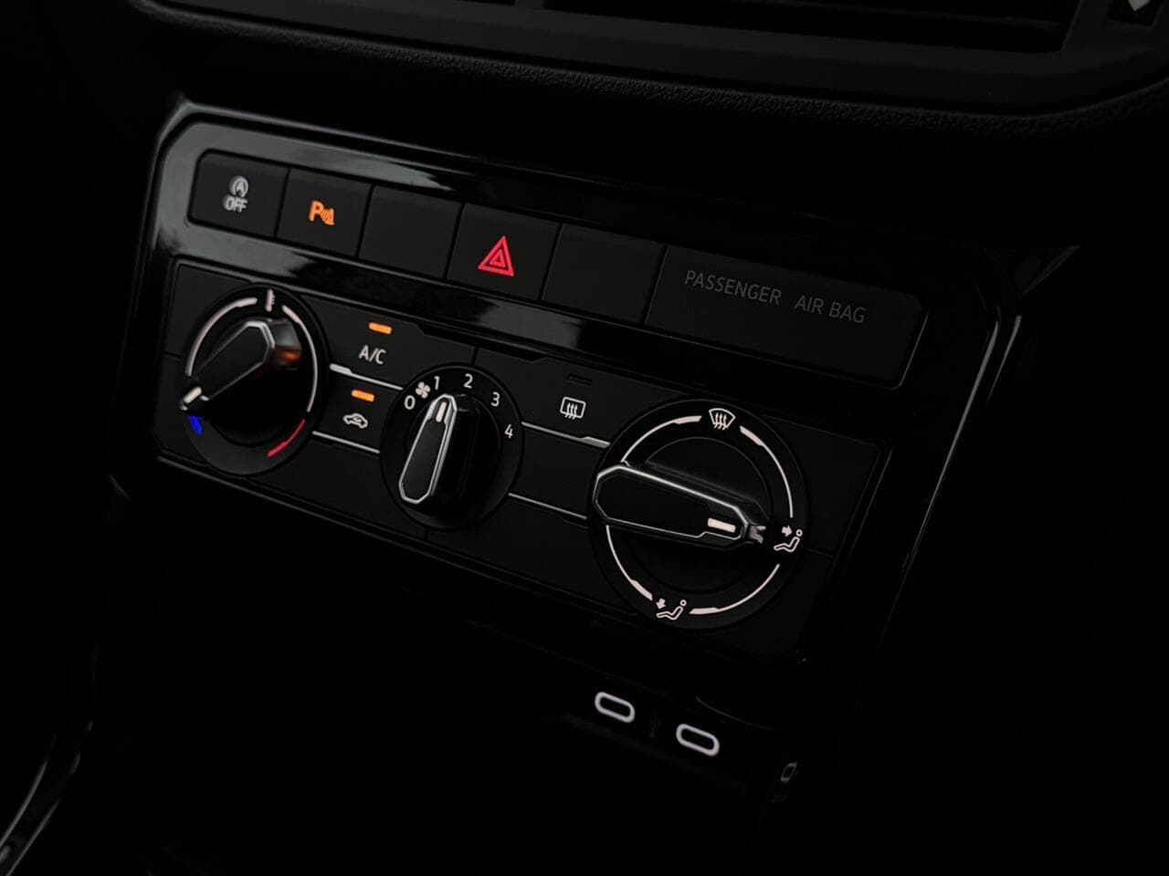 Volkswagen T-Cross thumbnail Misc Controls