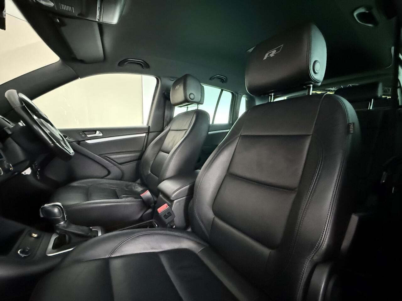 Volkswagen Tiguan thumbnail Seat Front Passenger