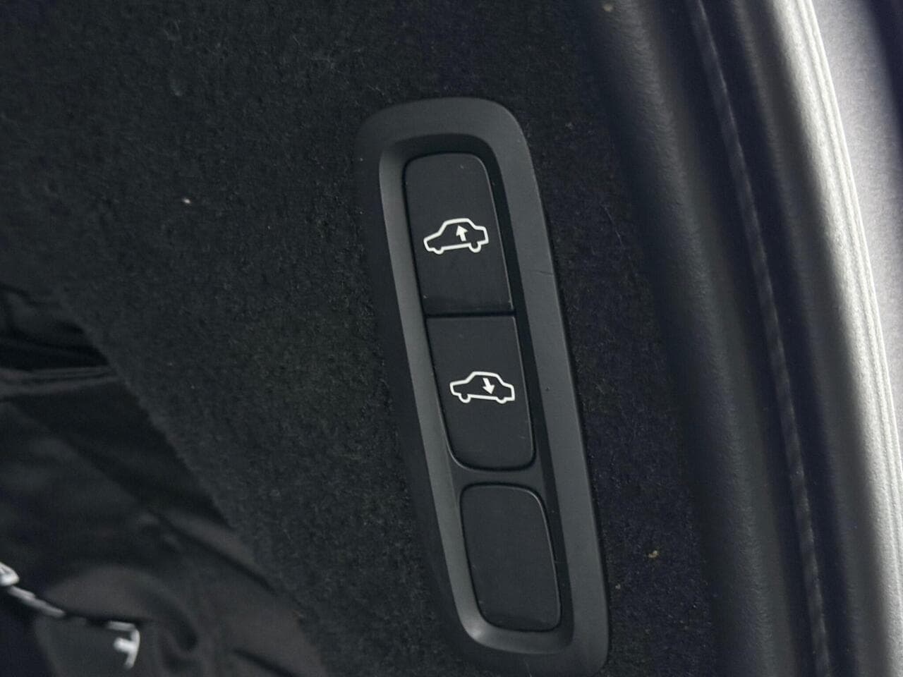 Volvo XC90 thumbnail Misc Controls