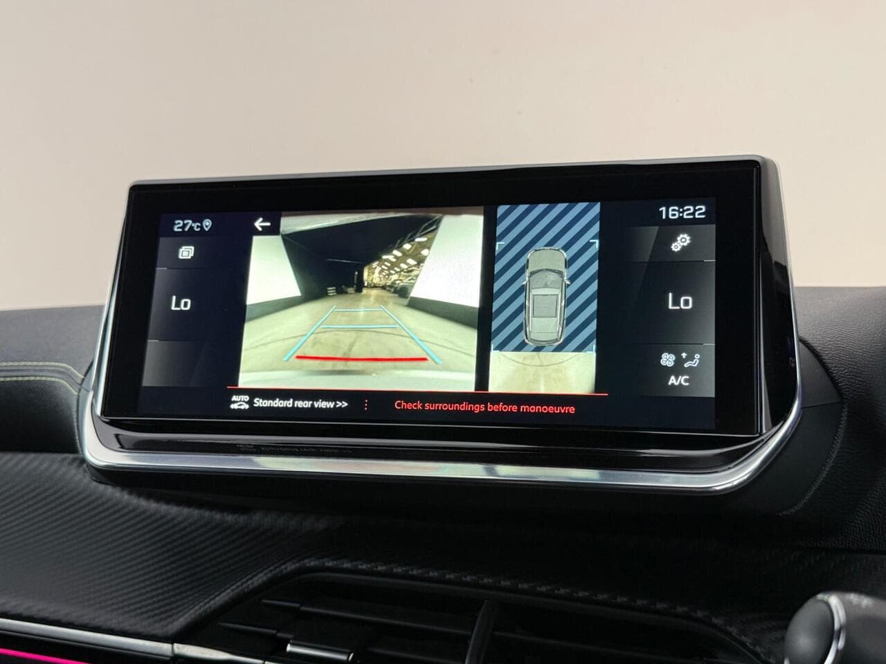 Peugeot 2008 thumbnail Infotainment System