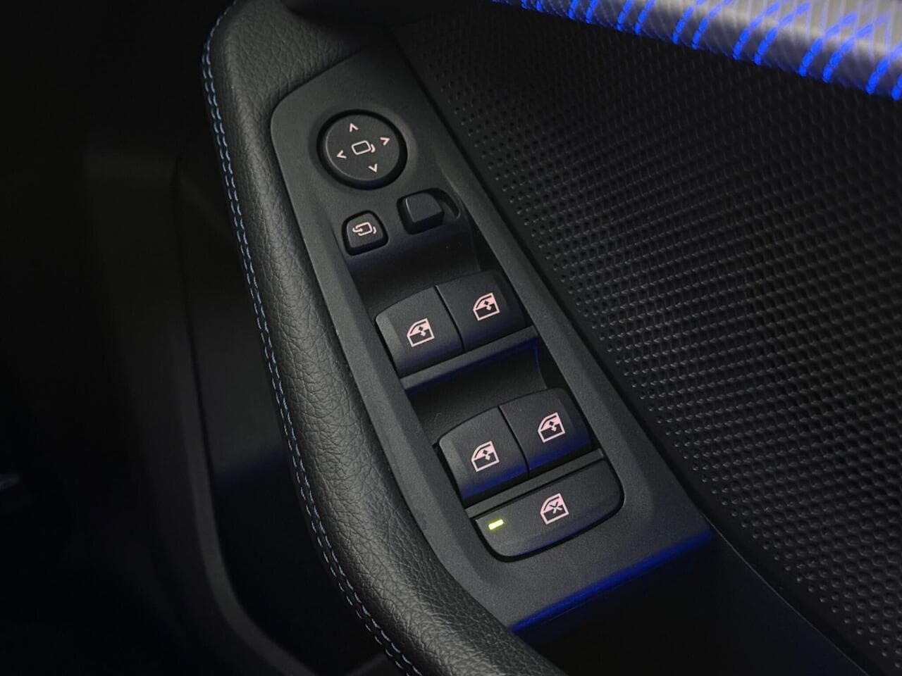 BMW 1 Series thumbnail Misc Controls