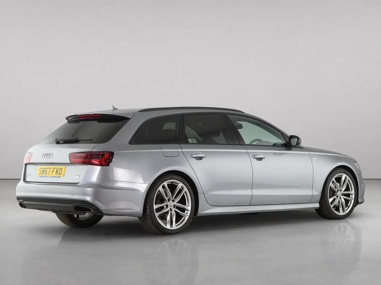 Audi A6 Avant thumbnail Rear Right