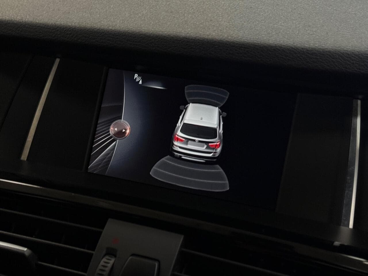BMW X3 thumbnail Infotainment System
