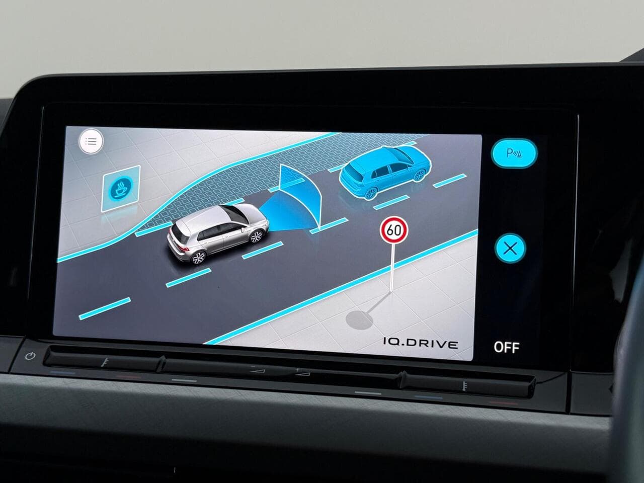 Volkswagen Golf thumbnail Infotainment System