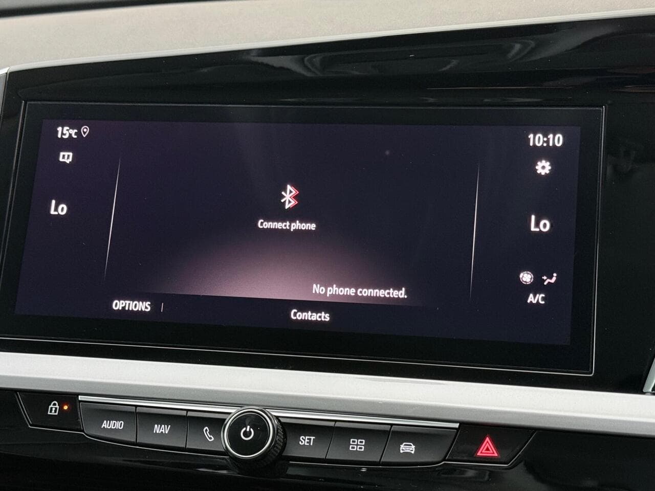 Vauxhall Grandland thumbnail Infotainment System