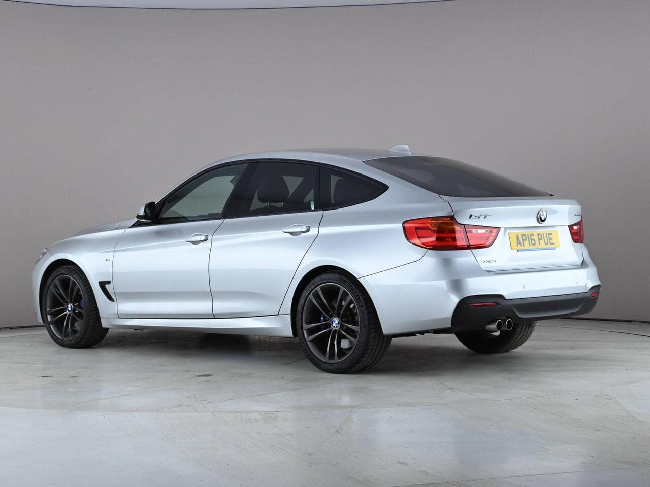 BMW 3 Series Gran Turismo thumbnail Side Left