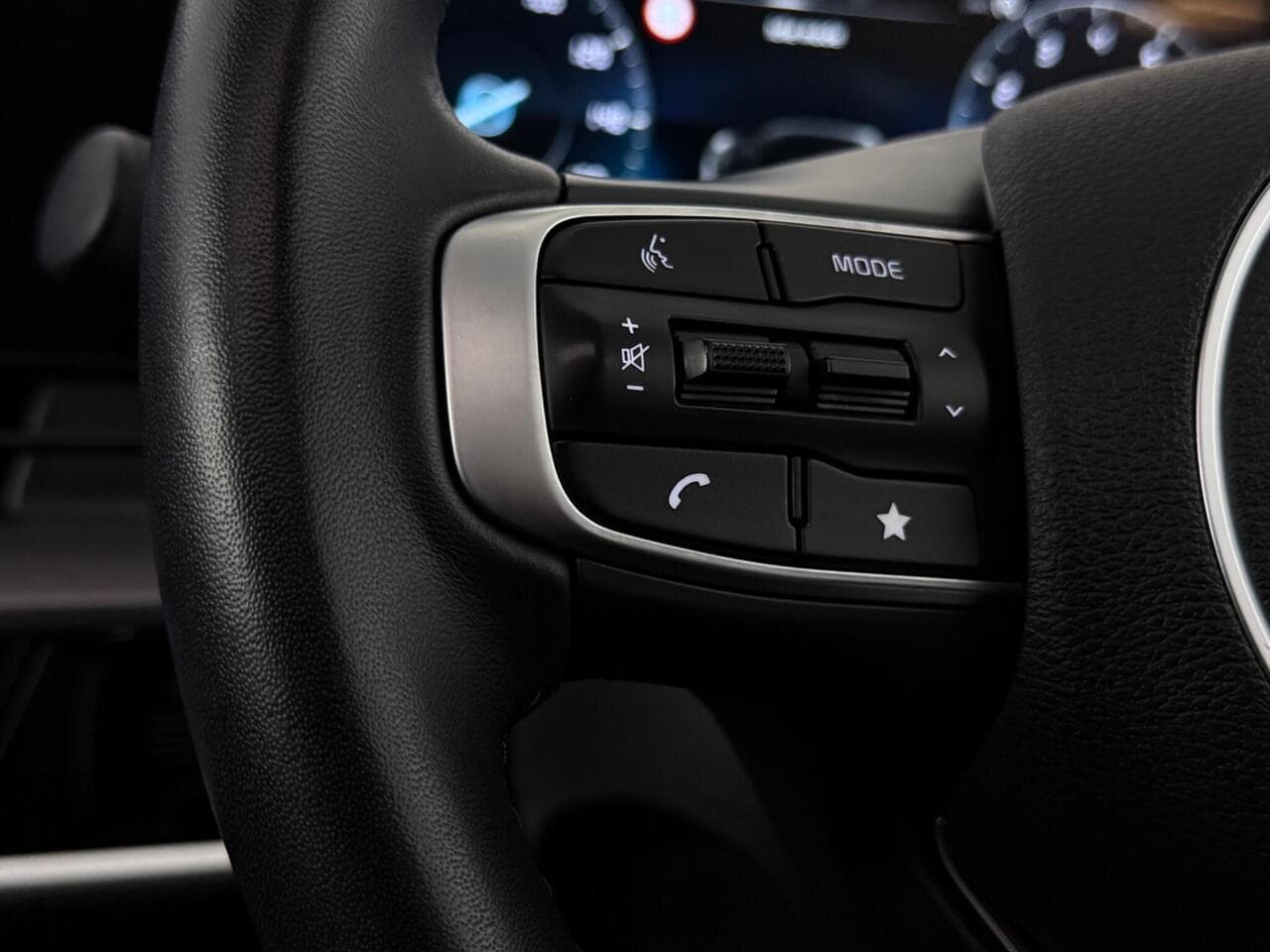Kia Sportage thumbnail Misc Controls