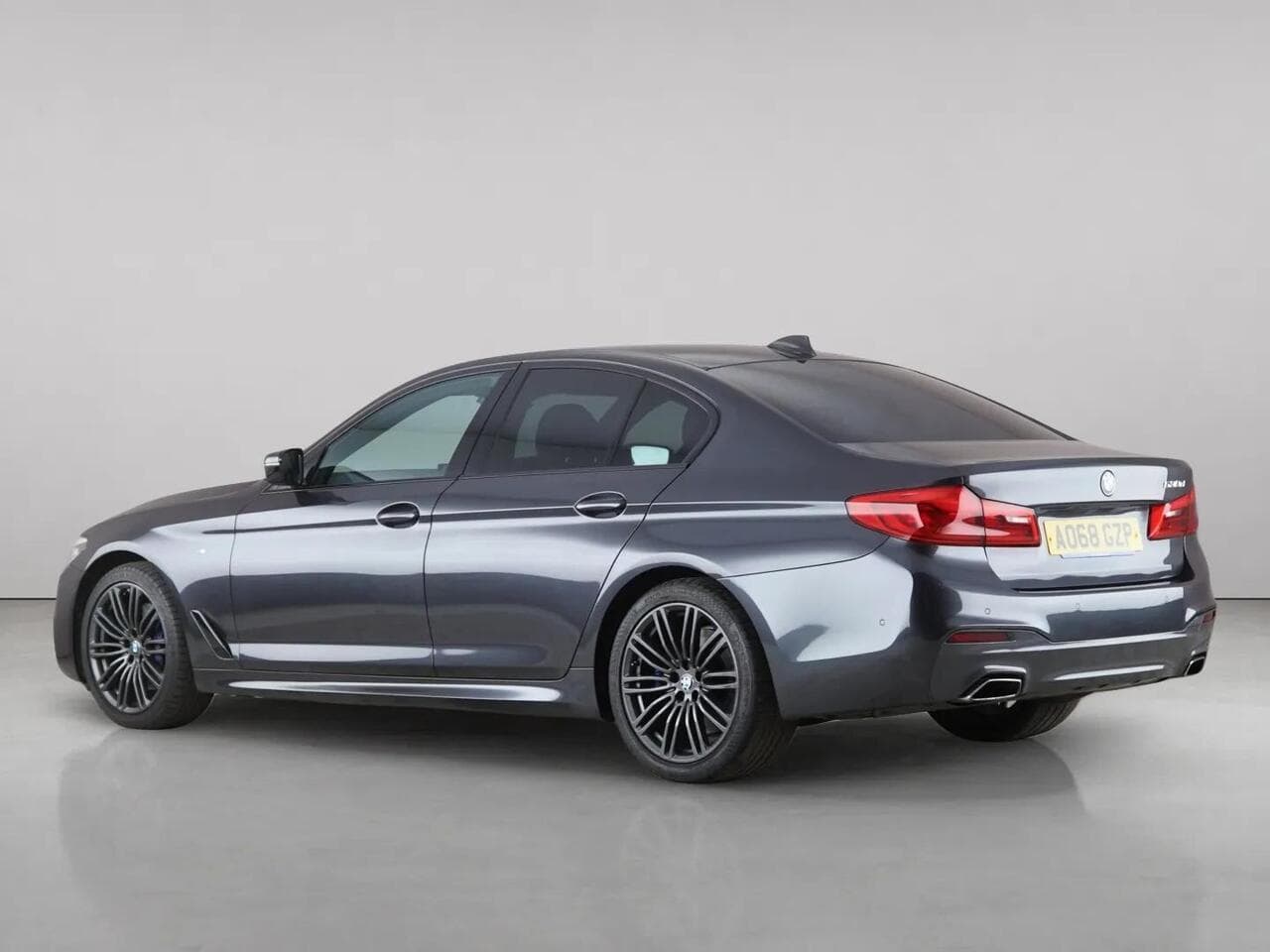 BMW 5 Series thumbnail Rear Left