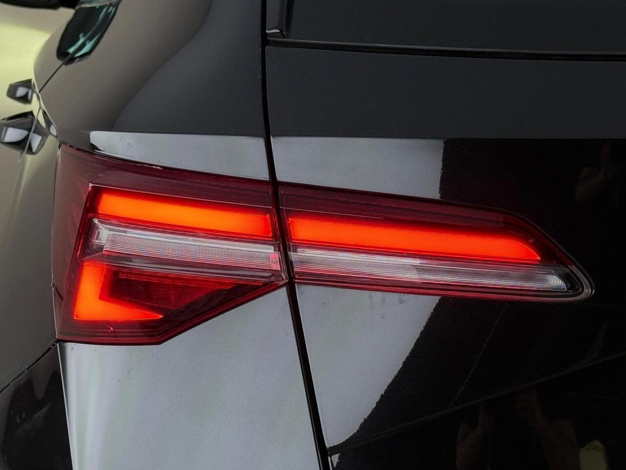 Skoda Karoq thumbnail Lights Rear