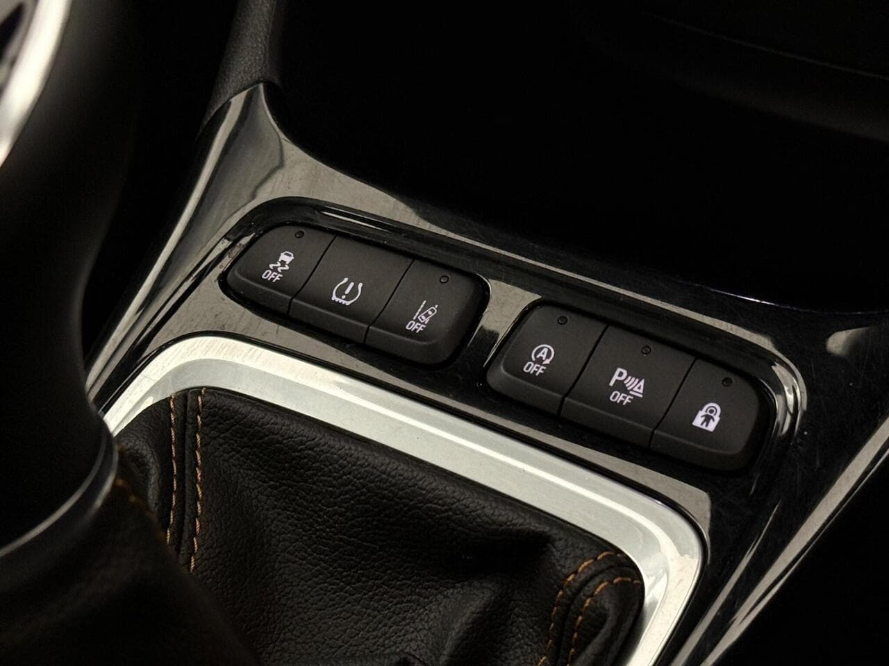 Vauxhall Crossland X thumbnail Misc Controls