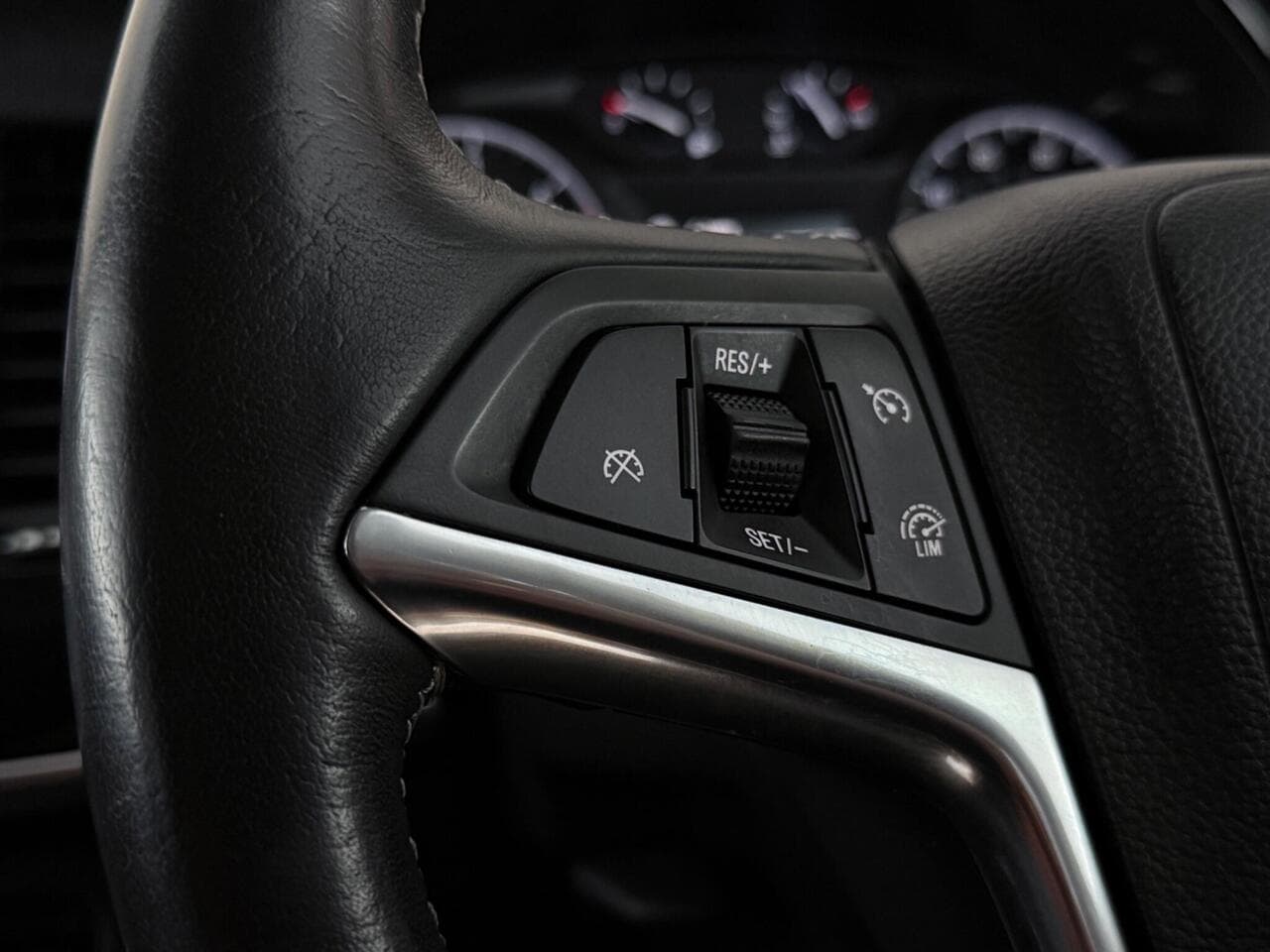 Vauxhall Mokka X thumbnail Misc Controls