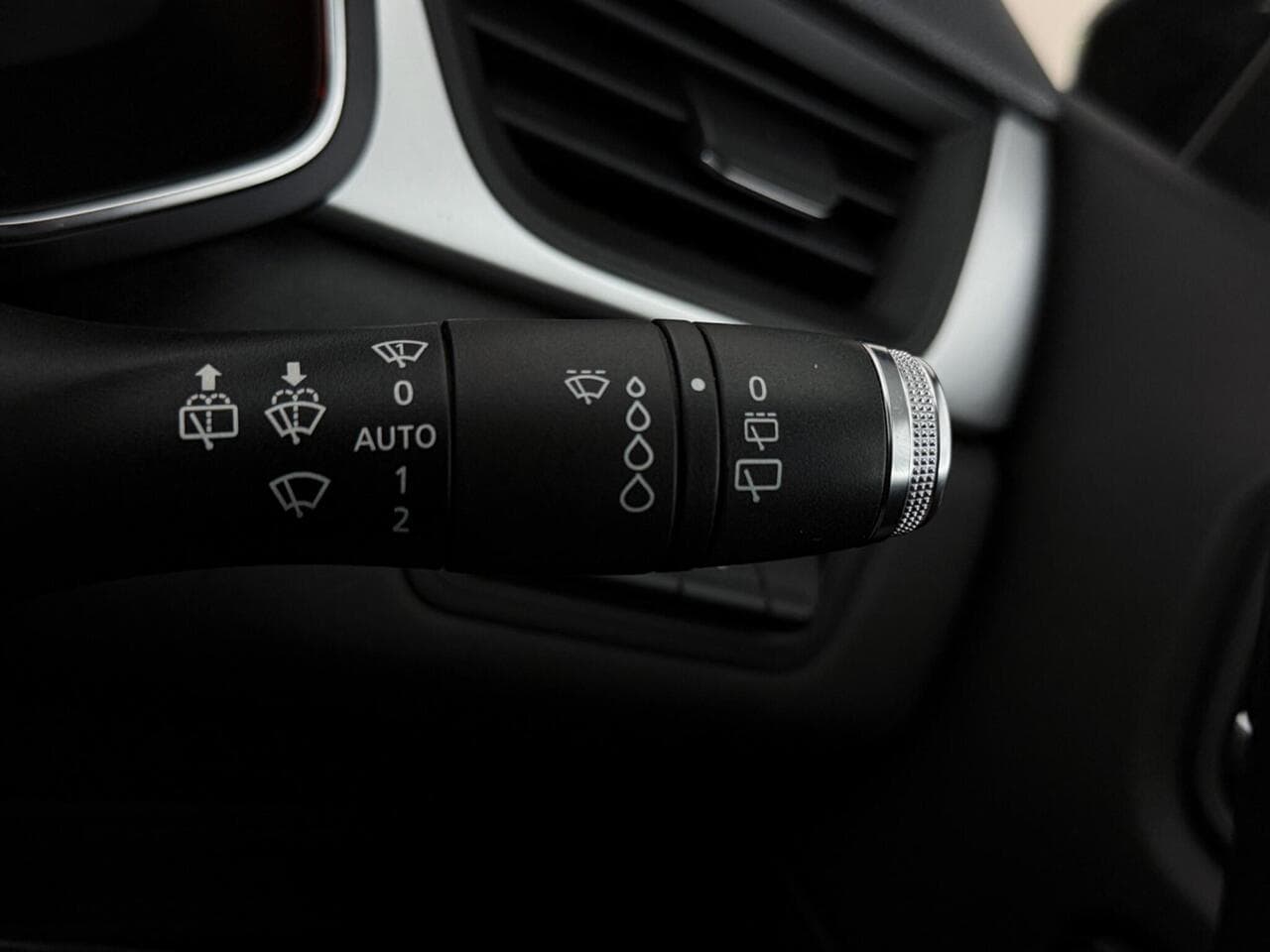 Renault Captur thumbnail Misc Controls