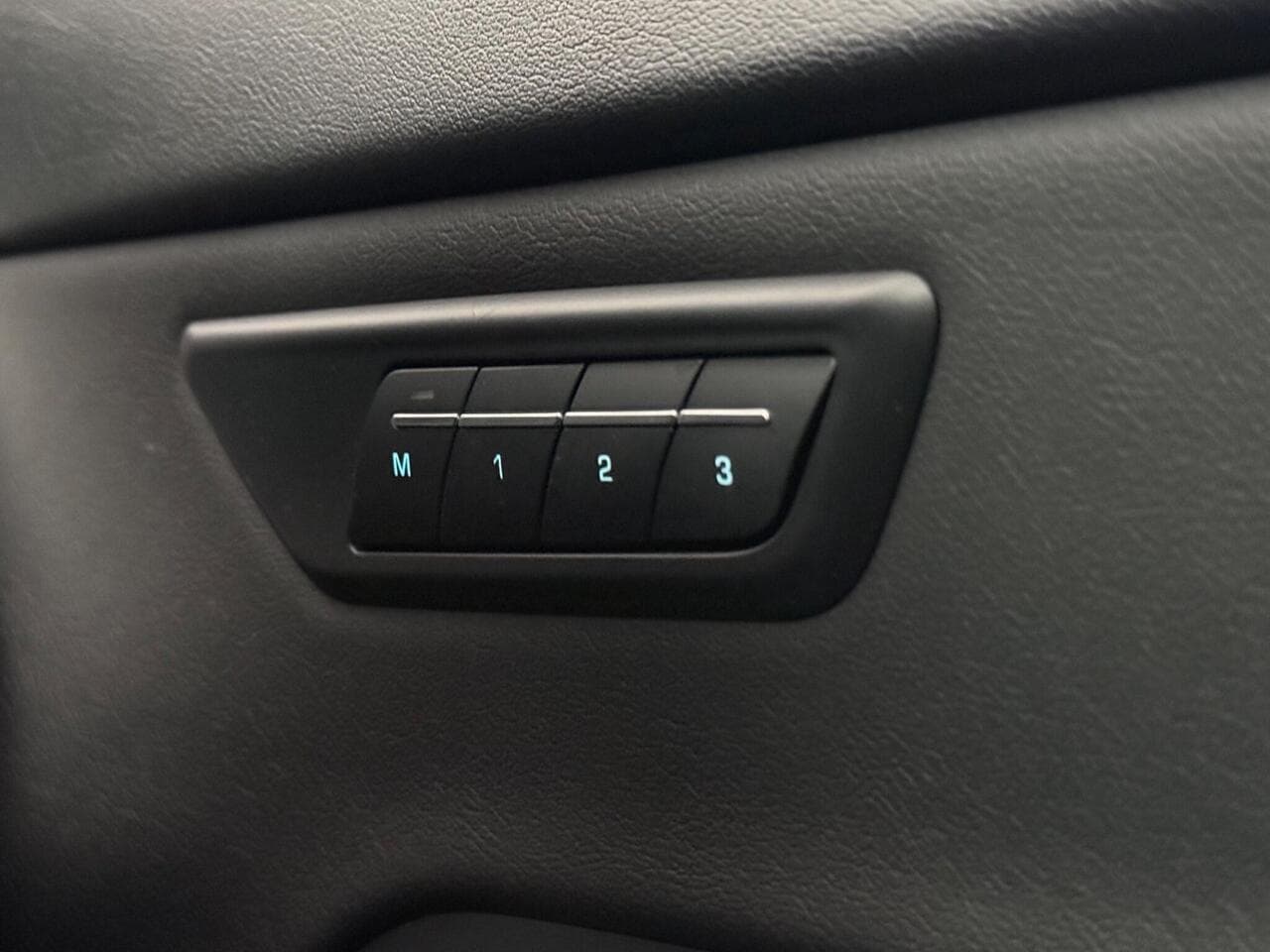 Jaguar E-PACE thumbnail Misc Controls