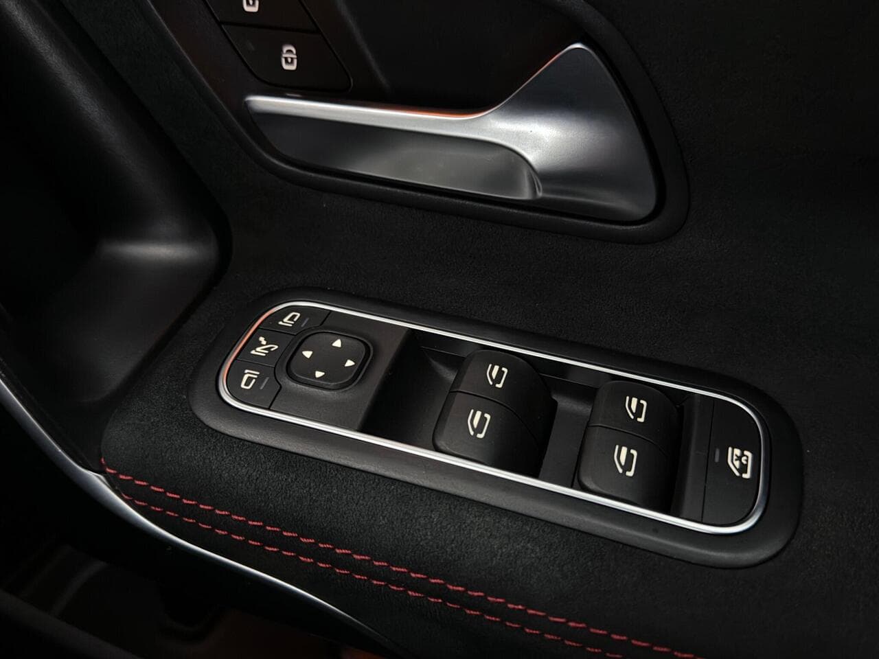 Mercedes-Benz CLA thumbnail Misc Controls
