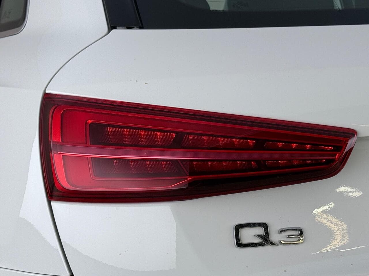 Audi Q3 thumbnail Lights Rear